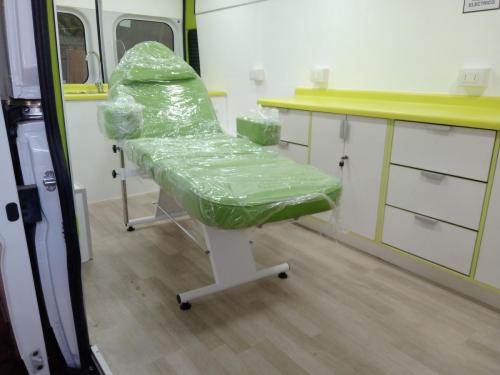 Equipada-con-sillón-sistema-de-agua-corriente-220-volt-aire-acondicionado-y-muebles